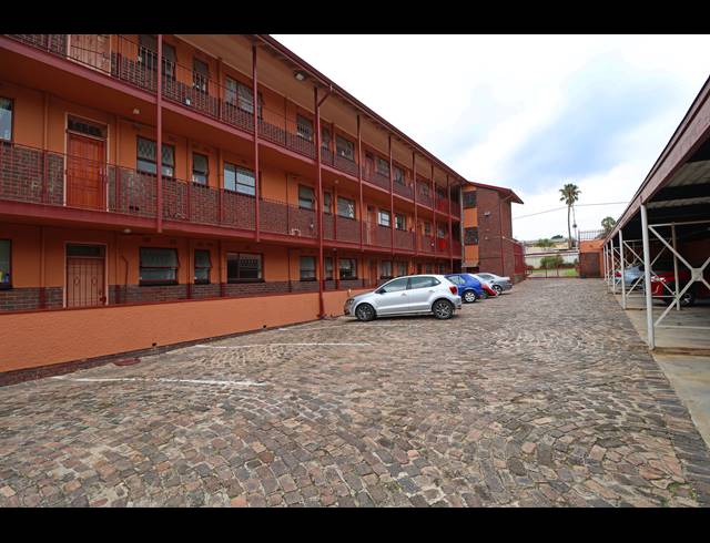 2 BEDROOM APARTMENT FOR SALE IN KEW